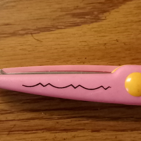 💋2/$20 Craft scissors - Picture 7 of 7